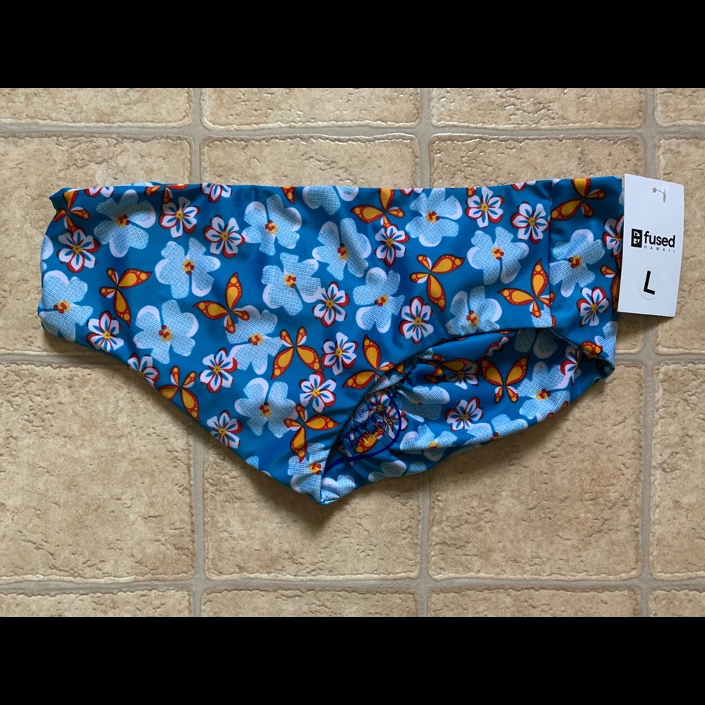 Fused Hawaii nwt and liner kona size Large